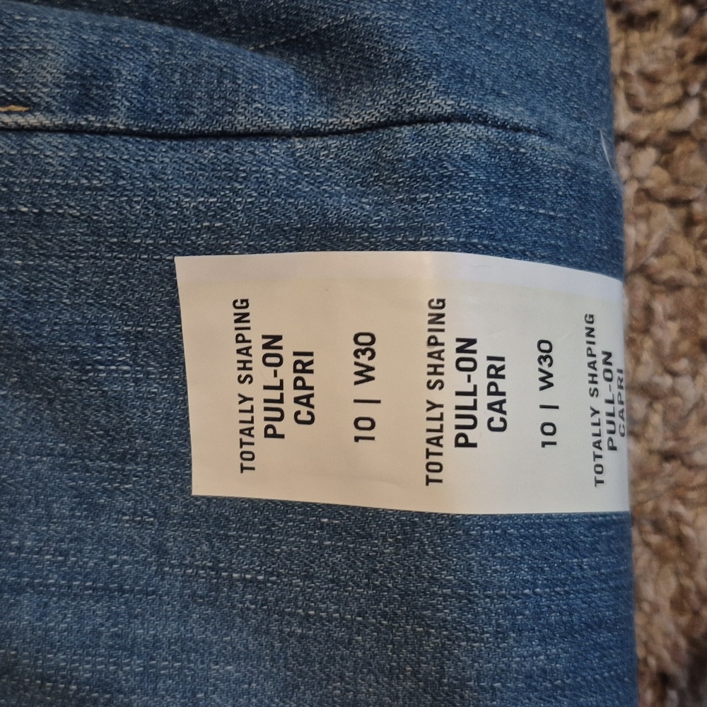 NWT LEVI STRAUSS SIGNATURE PULL ON SKINNY JEAN Size 10 W30 - Picture 10 of 11